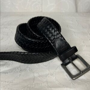Wrangler Black Woven Leather Belt with Silver Buckle. Size 50.